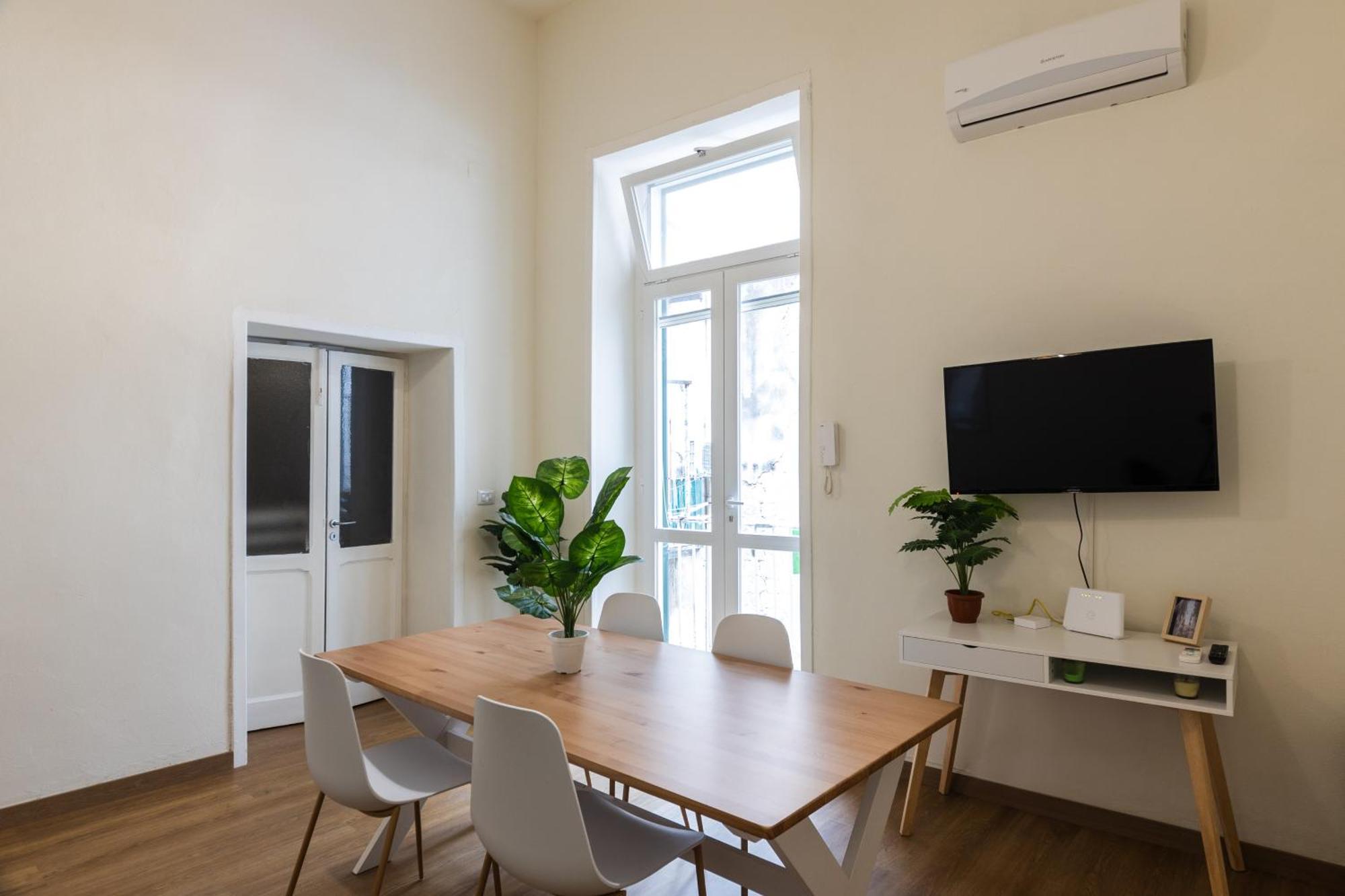 Cozy Historical Flat Naples